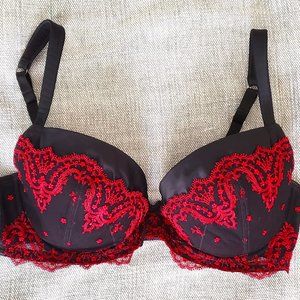 Masquerade Minuet black and red bra